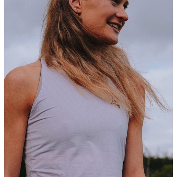 Tracksmith Women's Light Pink Tank Top - Picture 5 of 7